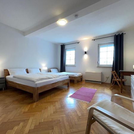 Uebernachten In Grosser Maisonette-Wohnung By Rabe Карлсруэ Экстерьер фото